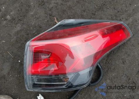 2017 Toyota Rav4 Le z USA, uszkodzony, nr VIN 2T3BFREV1HW604874